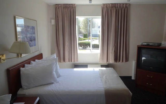 Powell River Town Centre Hotel