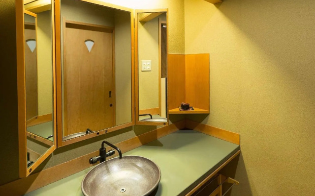 Yamanaka Onsen Kuriya Yasohachi