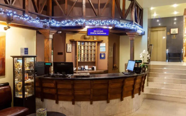 Отель Best Western Santakos