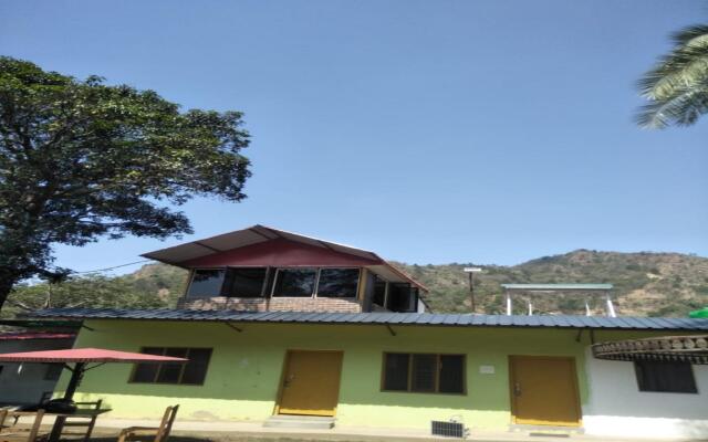 OYO HOME 84175 Etu Adventures Homestay