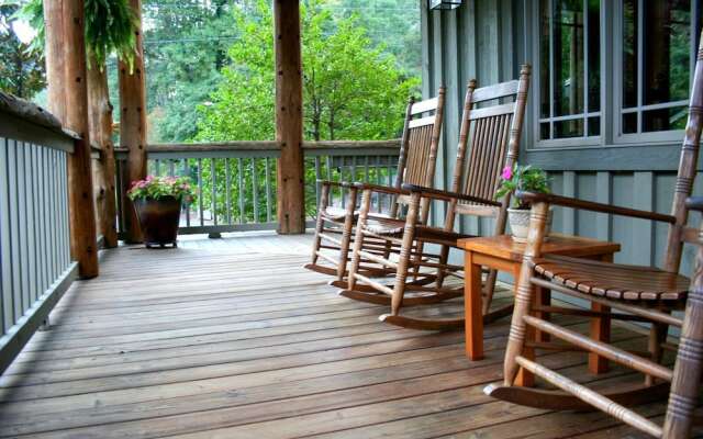 The Esmeralda Inn and Restaurant