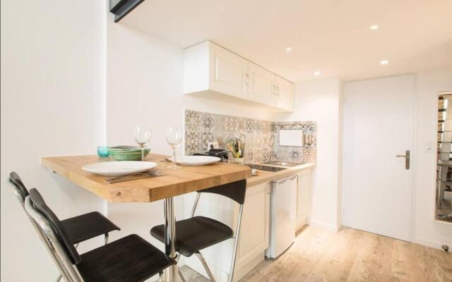 GuestReady - Modern Duplex for 3 people in the Heart of Lyon!