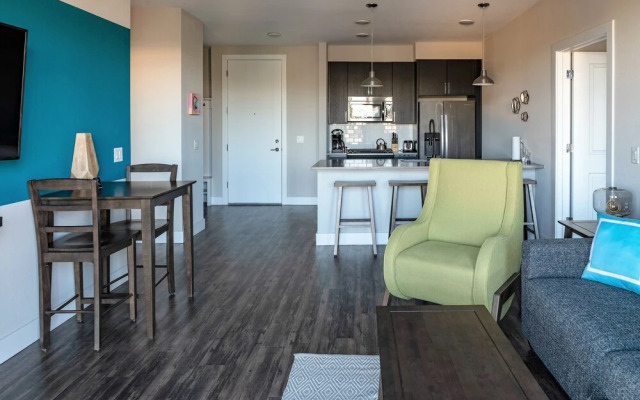 Stay Alfred at Dylan