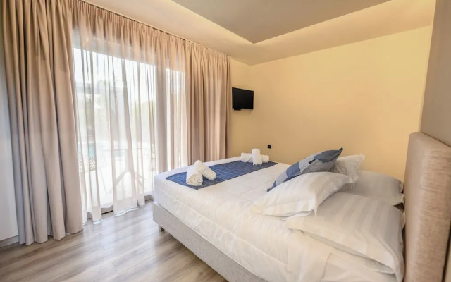 Grand Kourouta Pool Apartments