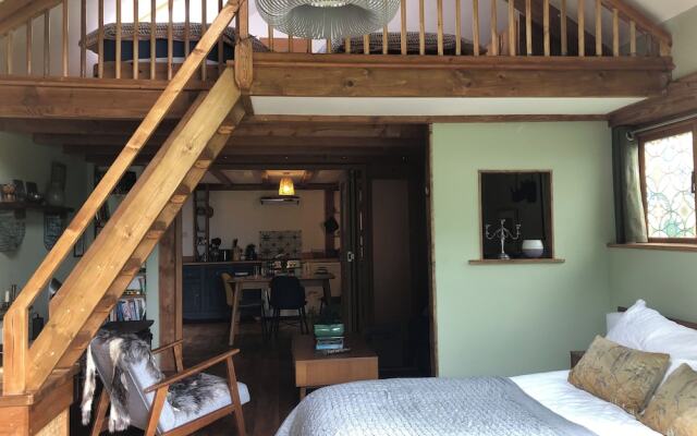 Eco-friendly Cornish Sanctuary Peaceful Location