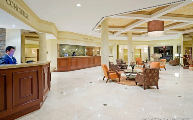 Crowne Plaza Edison by IHG