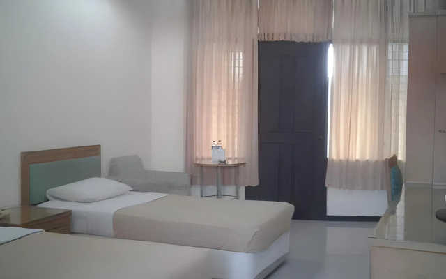 Hotel Sendang Sari – Guest Rooms – Batang