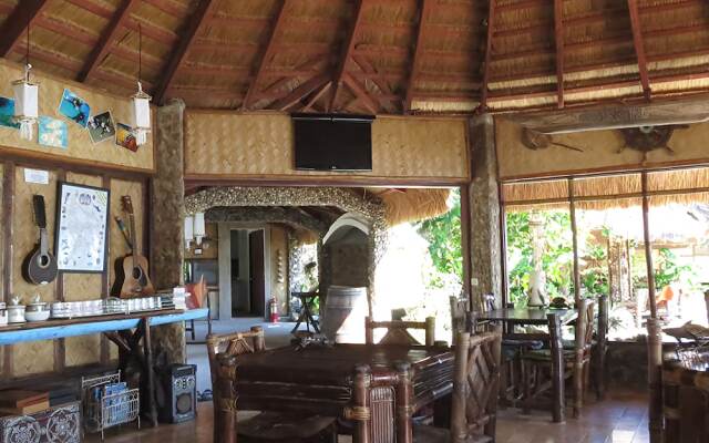Coral Bay Beach and Dive Resort