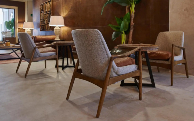Ansares Hotel