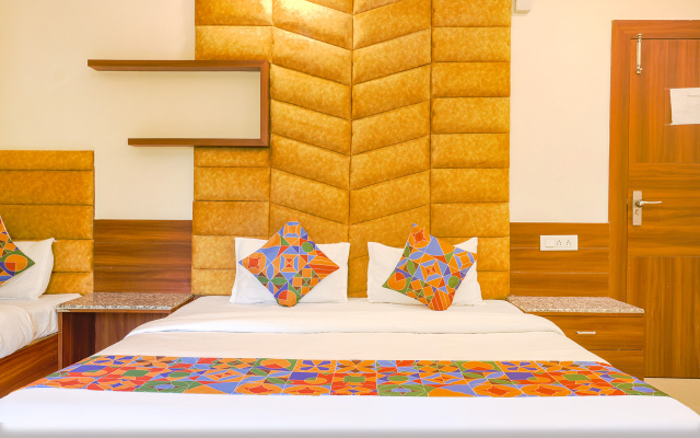 FabHotel Royal Aanandam