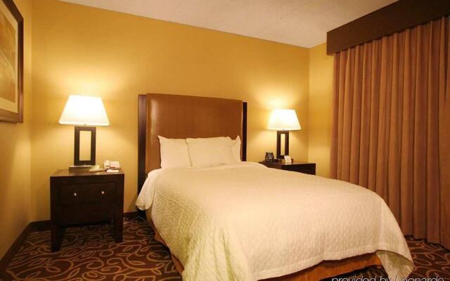 Embassy Suites by Hilton Pittsburgh International Airport 