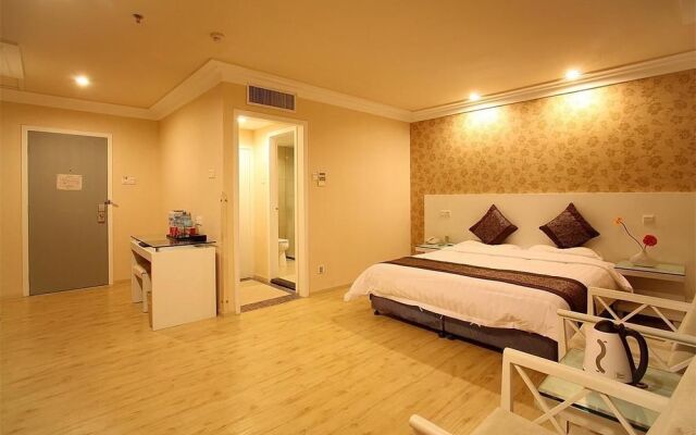 Home Inn (Xi'an Dayan Pagoda Xiaozhai Taibai South Road Metro Station)