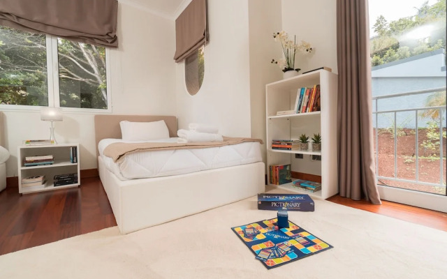 Villa Loreina Palace