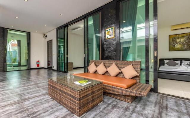 4 Bedroom Modern Pool Villa! (BL10)