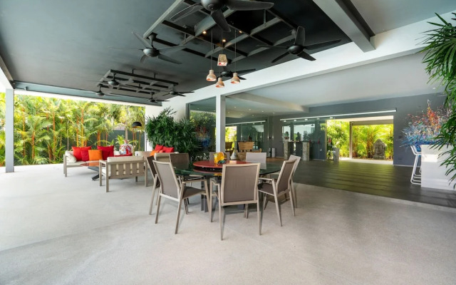 Grand 17m Pool 5BR Villa Mayacol NaiHarn