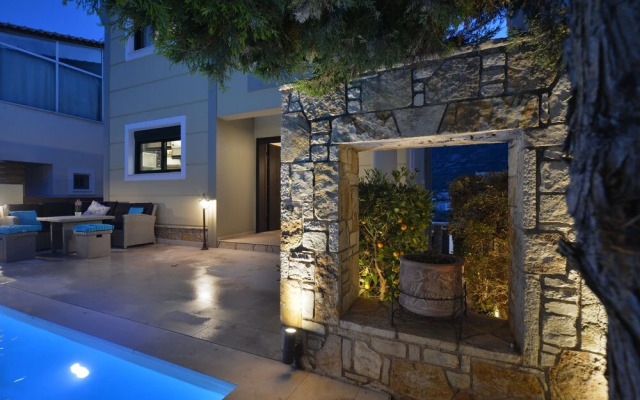 Elegant Villa by B&E