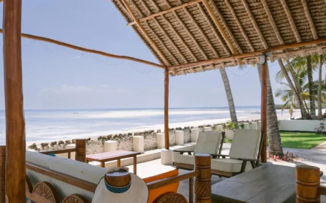 Oasys House - Beautiful Private Beach Front Home