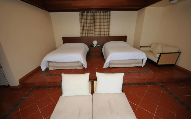 Al Bander Hotel & Resort