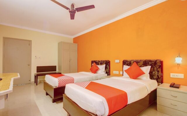 OYO 10596 Hotel Indu