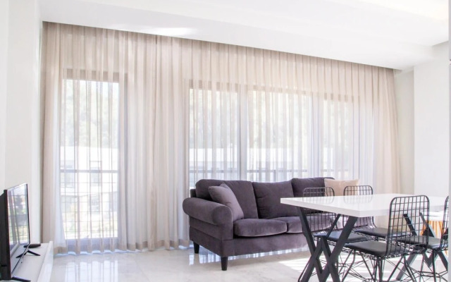 Modern Flat w Garden 5 min to Beach in Milas