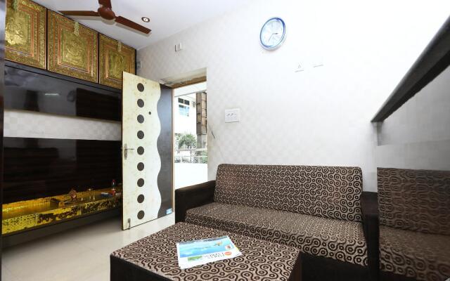 OYO 5045 Apartment NKS Leo Inn