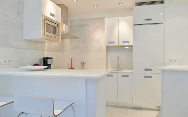 DFlat Escultor Madrid 304 Apartments