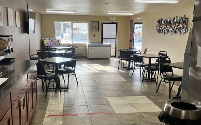 GuestHouse Inn & Suites Montesano