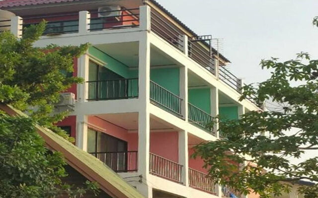 Ocean View Resort - Koh Sichang