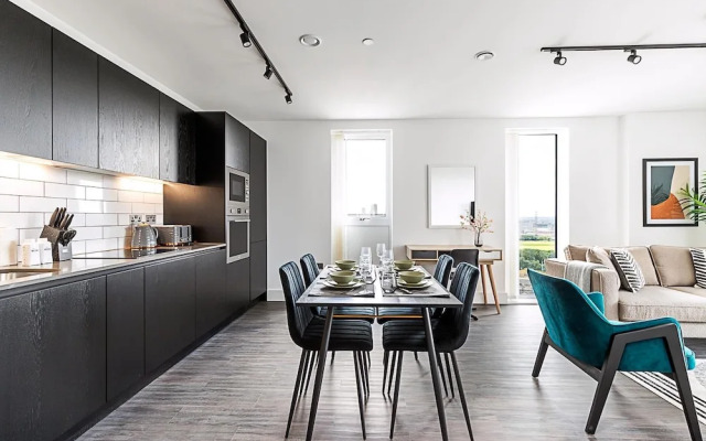 Luxurious West London Apartment