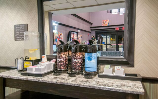 Comfort Inn & Suites Pauls Valley - City Lake