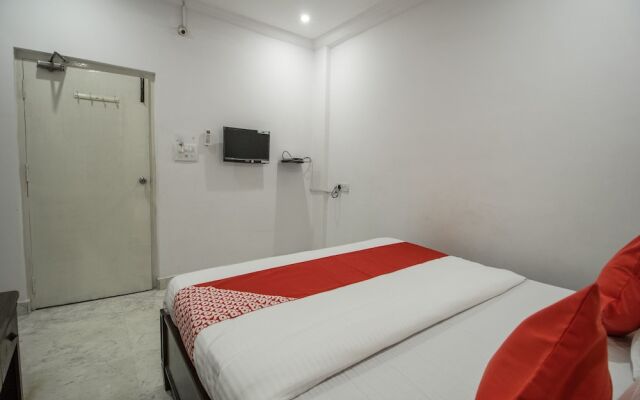 OYO 13251 Hotel Three Castles Deluxe