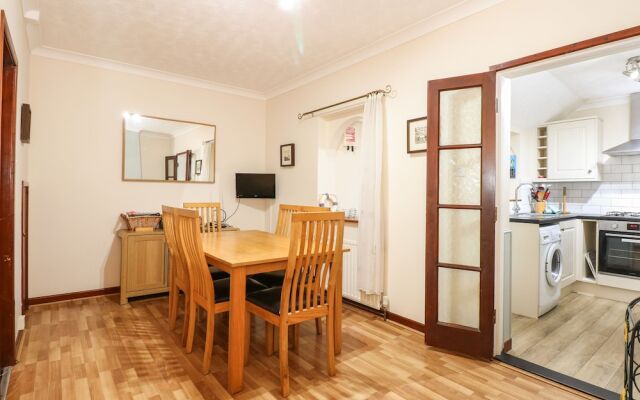 5 Melinda Cottages