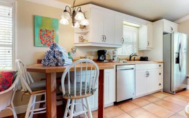 Palm Isle 3204 by RedAwning