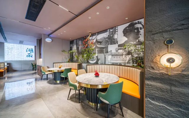 REZEN LONGUU Hotel (Guangzhou Baoneng Performance Center Luogang Subway Station) — фото 4