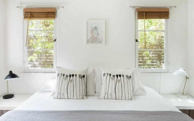Silver Lake Mid-century Nestled in the Treetops