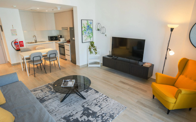 Nasma Luxury Stays - Water's Edge in Yas