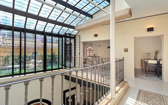 Sevillian House With Terrace. Augusto Plasencia