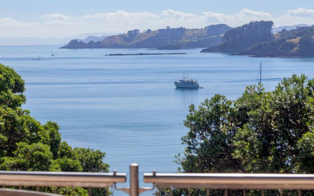 Absolute Beachfront Oneroa