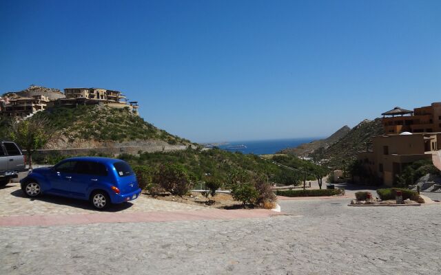 Cabo Pedregal Hotel