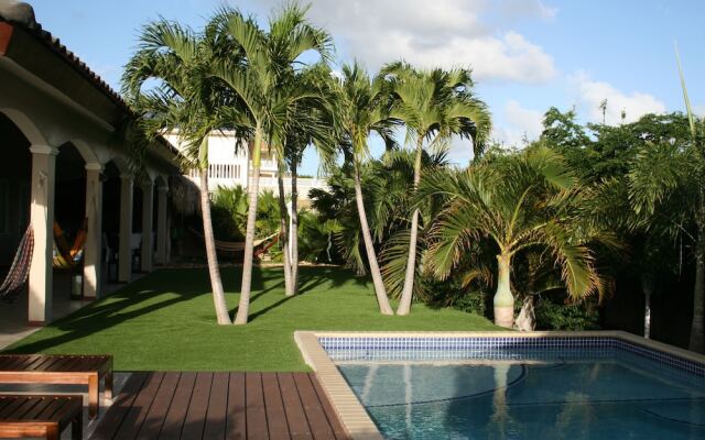 Hibiscus Beach House