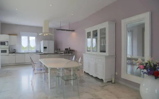 Elegante villa de 180m3 avec la superbe vue