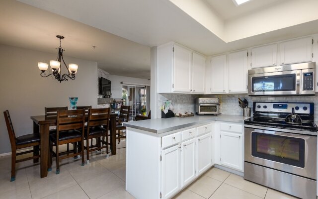 Starfire 2 Bedroom Condo by RedAwning