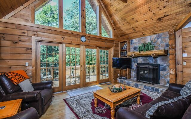 Rock Lodge Cabin 4 Bedroom House