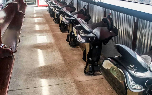 Cedar Stables Inn and Suites