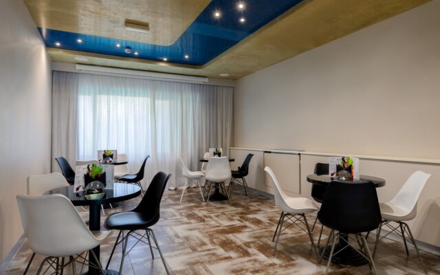 Ambasciatori Hotel Mestre Venice, Tapestry Collection by Hilton
