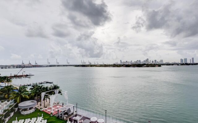 Miami World Rental - Mondrian 1220