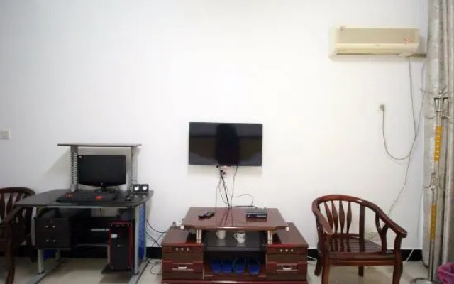 Jiujiang Longxiang Express Hotel (Lushan High-speed Railway Station)