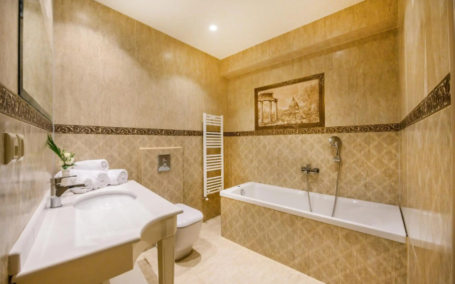 Emerald Suites