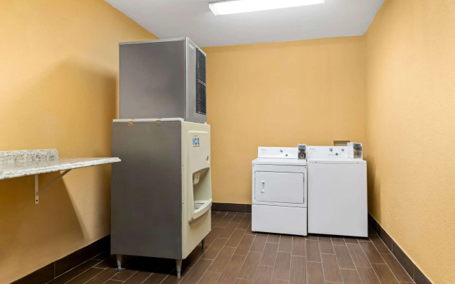 Comfort Suites Roanoke - Fort Worth North