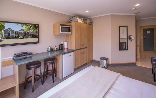Amross Court Motor Lodge